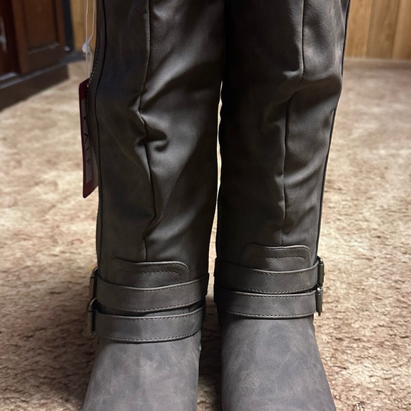 Woman’s riding boots - Picture 3 of 8